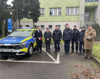 Zdjęcie aktualności Policjanci z Witkowa otrzymali nowy radiowóz